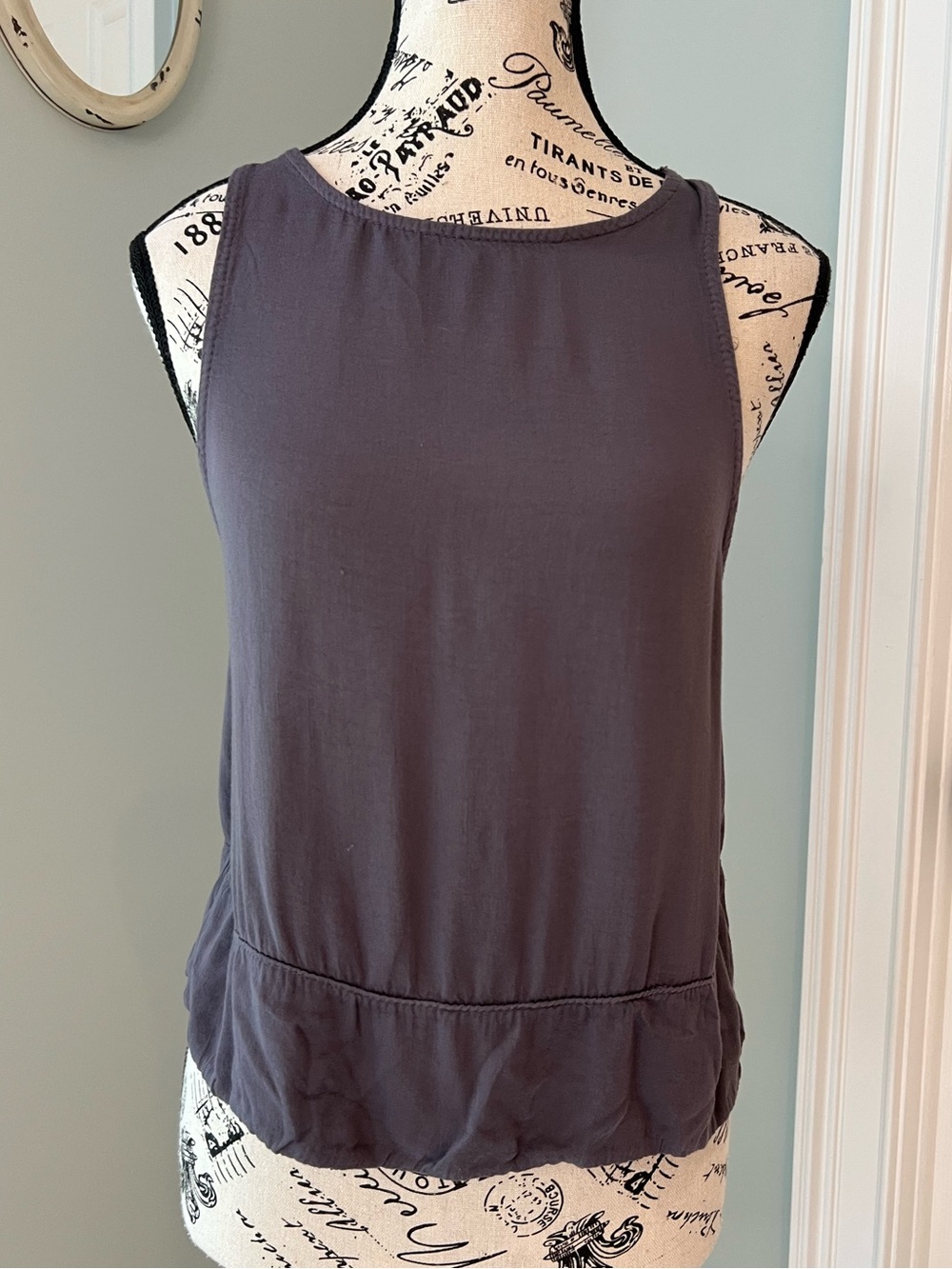 Odica muted purple top with crisscross back and waist tie | Size S | Like New